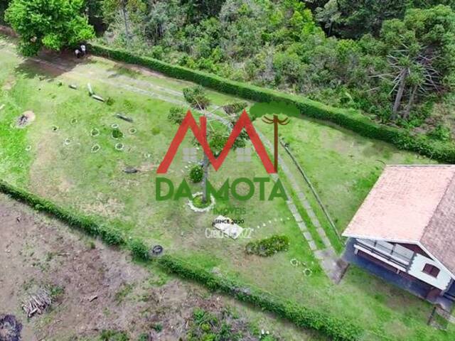 #201 - Casa para Venda em Campos do Jordão - SP