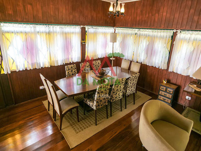 Casa para Venda em Campos do Jordão - 4