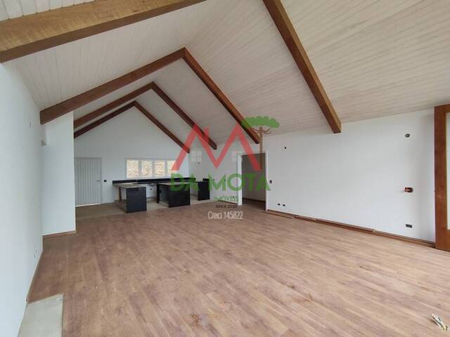 #558 - Casa para Venda em Campos do Jordão - SP - 2